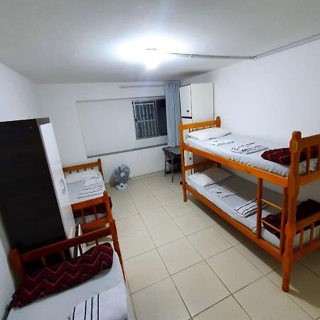 Hostel Airport Rooms ディアデマ エクステリア 写真