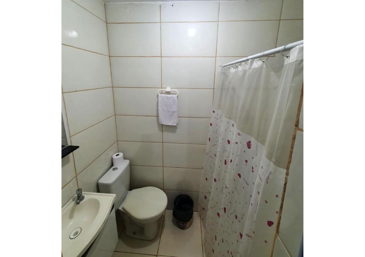 Hostel Airport Rooms ディアデマ エクステリア 写真