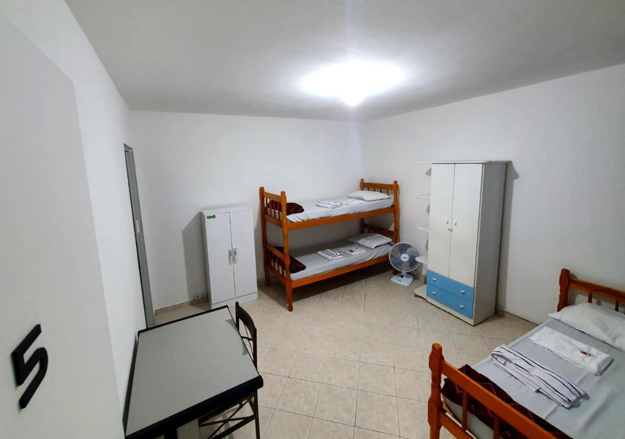 Hostel Airport Rooms ディアデマ エクステリア 写真