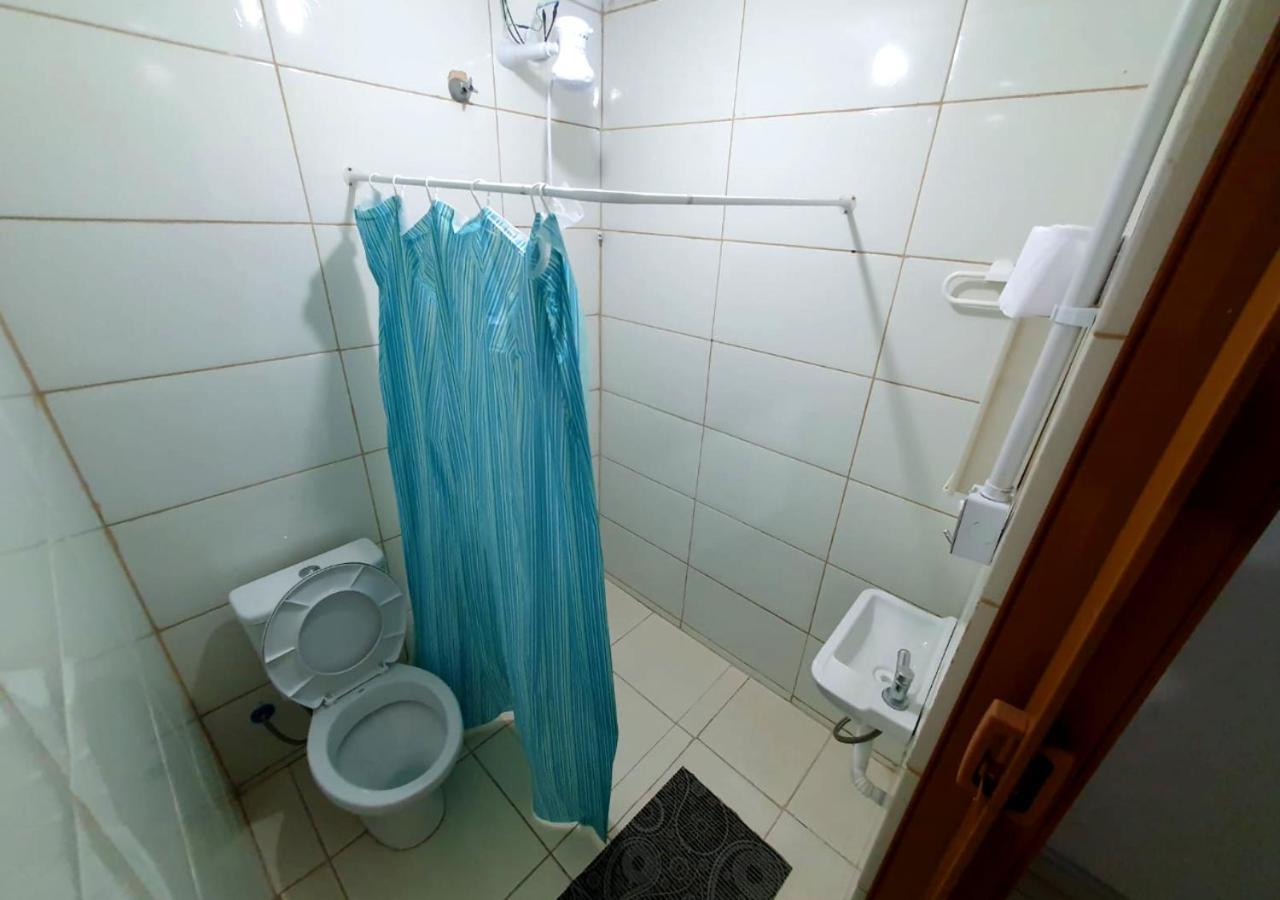 Hostel Airport Rooms ディアデマ エクステリア 写真